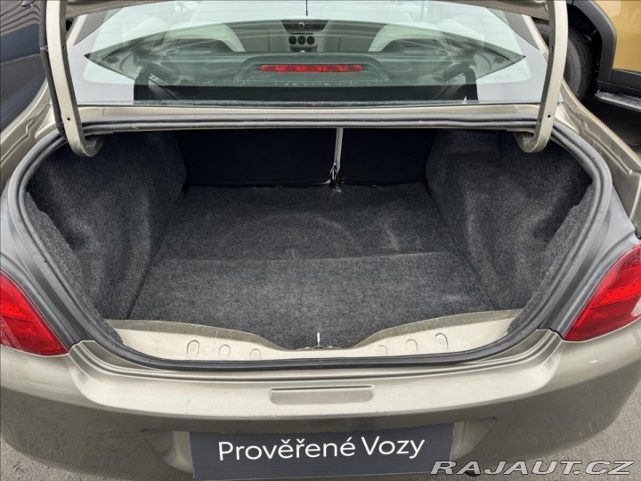 Peugeot 301 1,6 ALLURE 2012