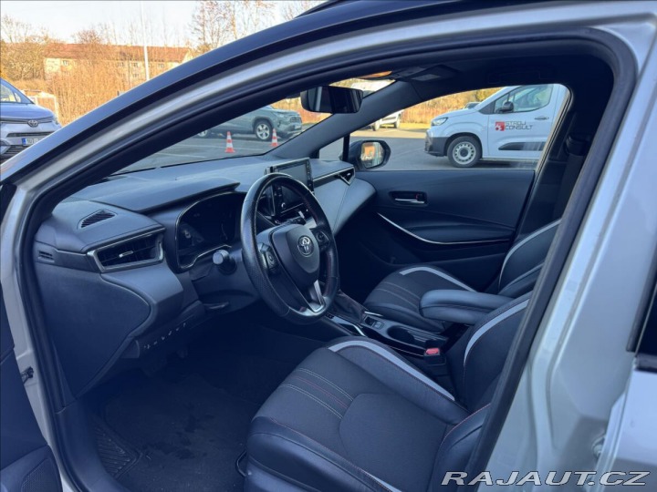 Toyota Corolla 1,8 GR SPORT DYNAMIC 2021