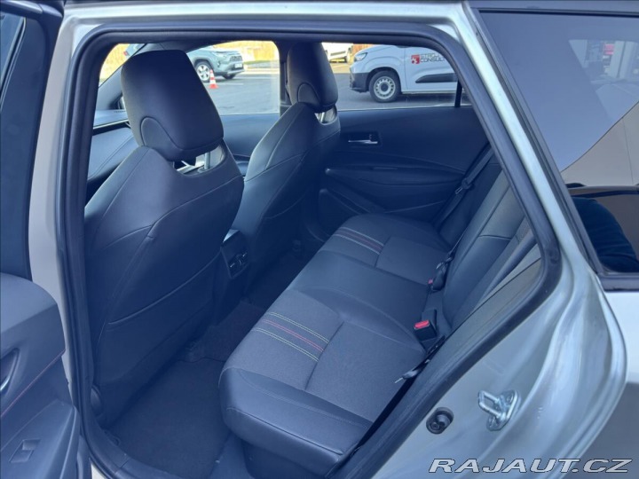 Toyota Corolla 1,8 GR SPORT DYNAMIC 2021