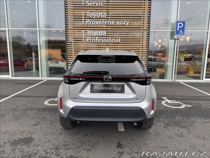 Toyota Yaris Cross 1,5 AT STYLE 2024