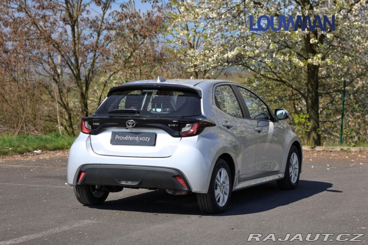 Toyota Yaris 1.5L HEV CVT Comfort 2024