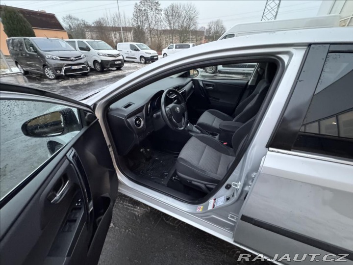 Toyota Auris 1,8 AT ACTIVE TREND + 2017