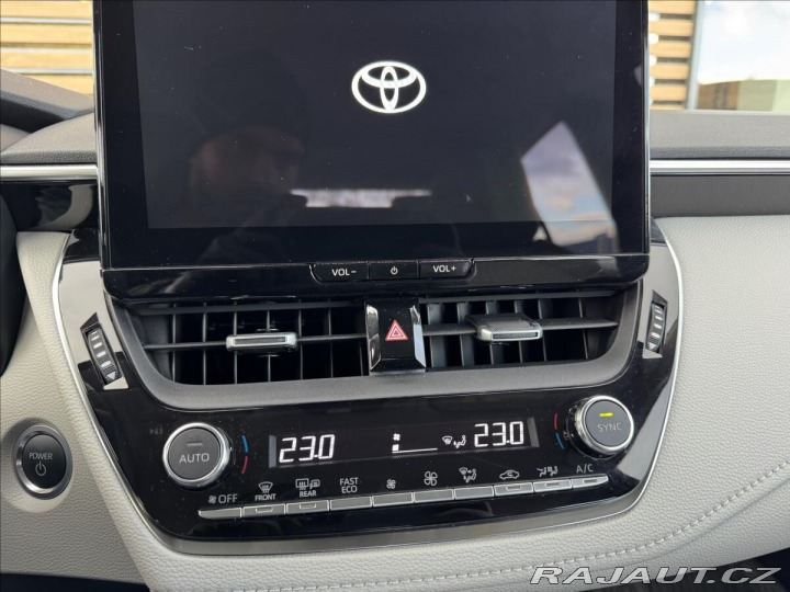 Toyota Corolla 1,8 COMFORT TECH 2024