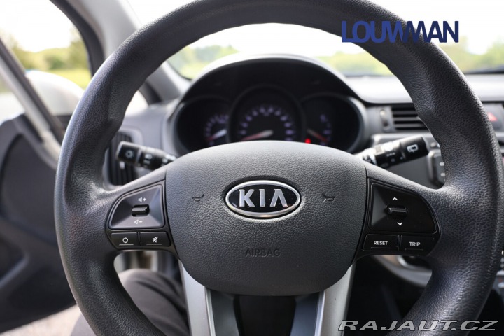 Kia Rio 1.4 DOHC 2011