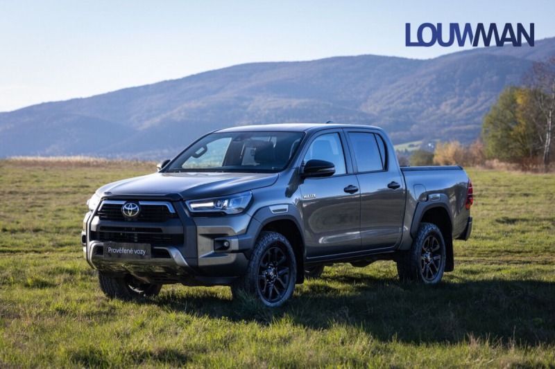 Toyota Hilux AT INVINCIBLE