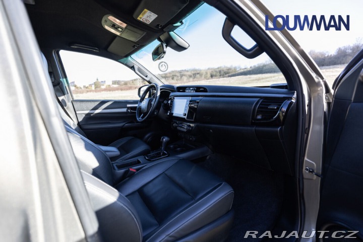 Toyota Hilux AT INVINCIBLE 2021