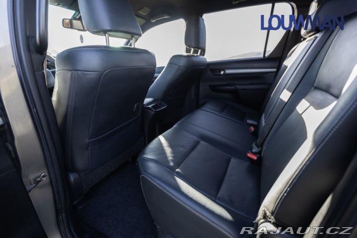 Toyota Hilux AT INVINCIBLE 2021