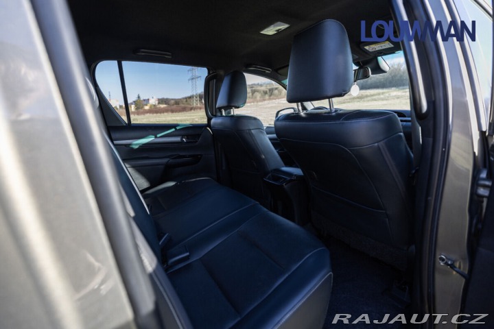 Toyota Hilux AT INVINCIBLE 2021