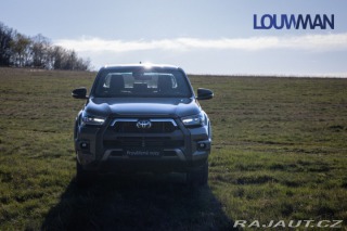 Toyota Hilux AT INVINCIBLE 2021