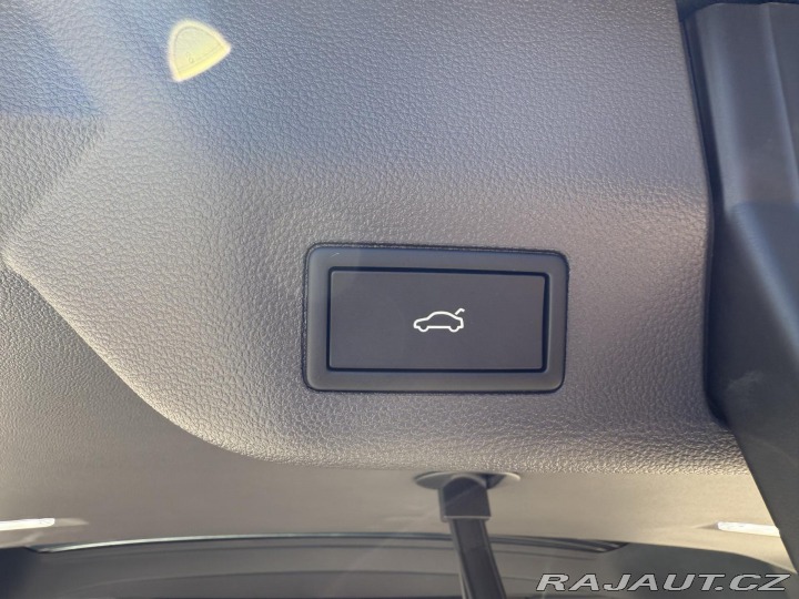 Volkswagen Multivan REZERVACE!!! 2026