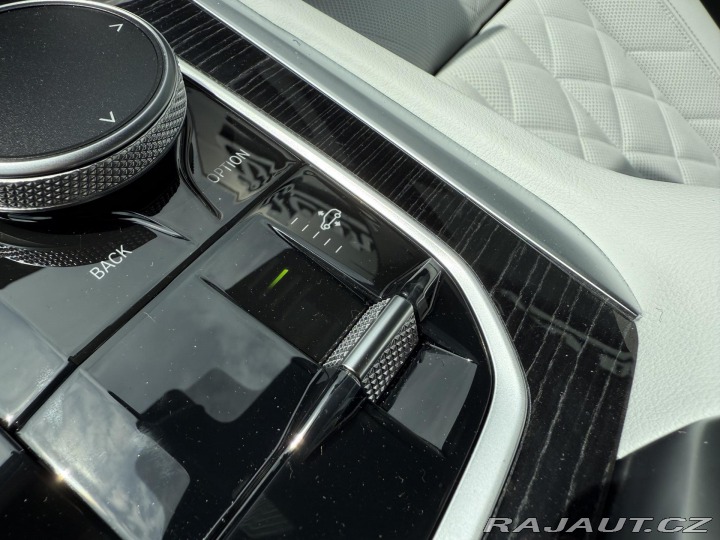 BMW X6 30XD 210kW M-PAKET VZDUCH 2026
