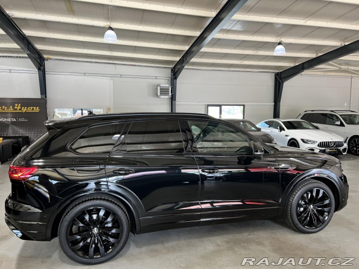 Volkswagen Touareg 3.0 TDI 210kW R-LINE EXCL 2024