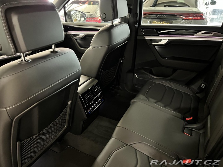 Volkswagen Touareg 3.0 TDI 210kW R-LINE EXCL 2024