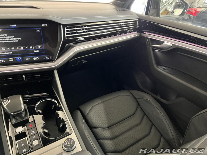 Volkswagen Touareg 3.0 TDI 210kW R-LINE EXCL 2024