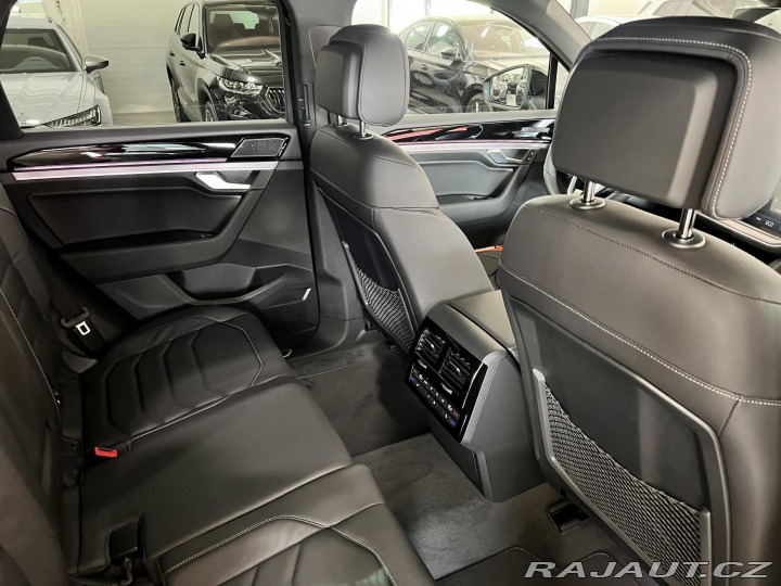 Volkswagen Touareg 3.0 TDI 210kW R-LINE EXCL 2024