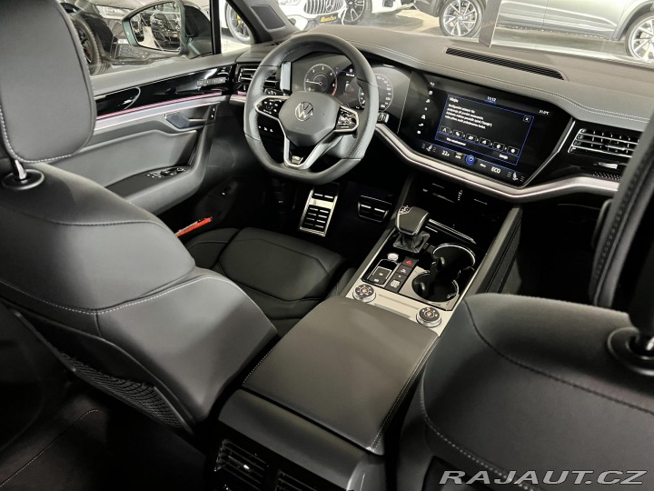 Volkswagen Touareg 3.0 TDI 210kW R-LINE EXCL 2024