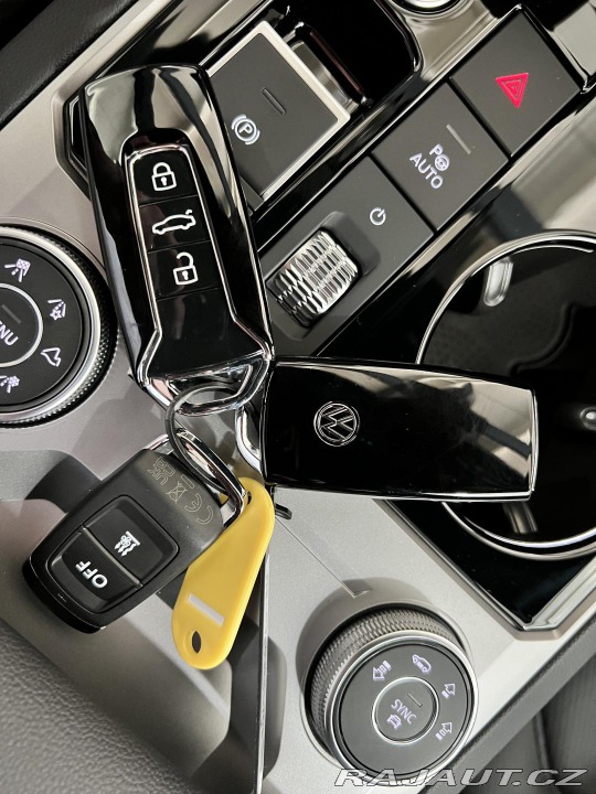 Volkswagen Touareg 3.0 TDI 210kW R-LINE EXCL 2024