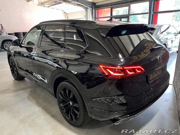 Volkswagen Touareg 3.0 TDI 210kW R-LINE EXCL 2024