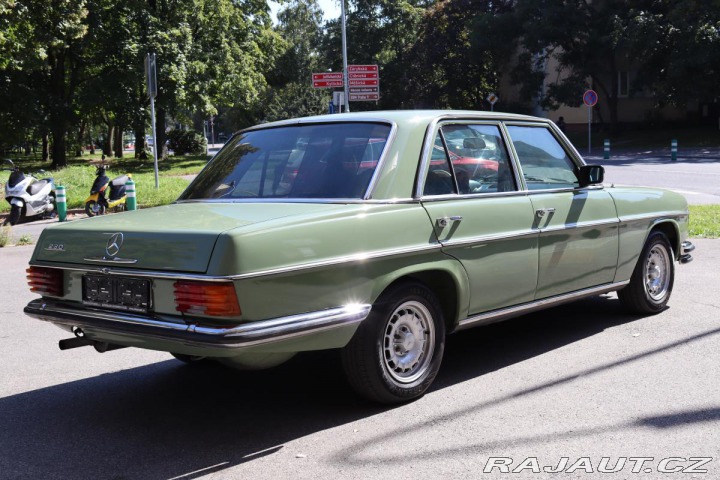 Mercedes-Benz Ostatní modely 115 W115 230.4 manuál 1974