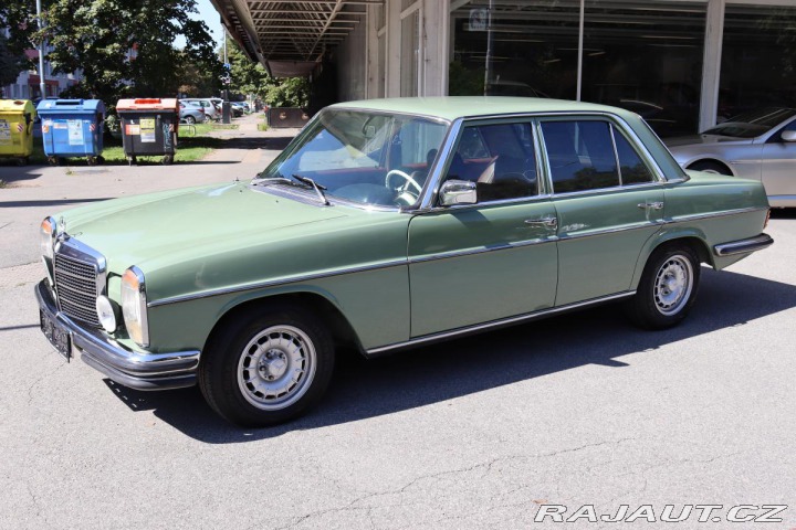 Mercedes-Benz Ostatní modely 115 W115 230.4 manuál 1974