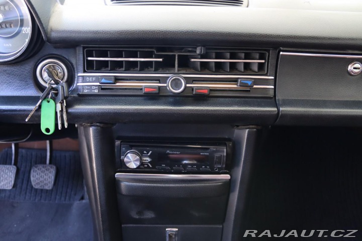 Mercedes-Benz Ostatní modely 115 W115 230.4 manuál 1974