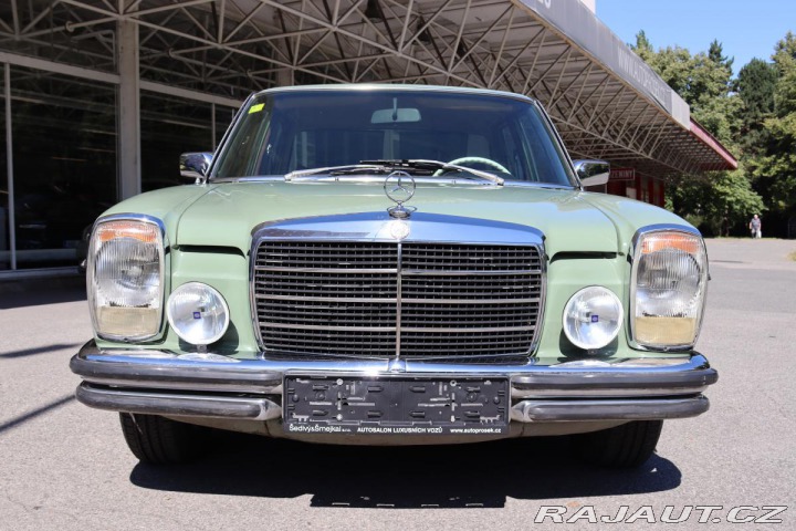 Mercedes-Benz Ostatní modely 115 W115 230.4 manuál 1974