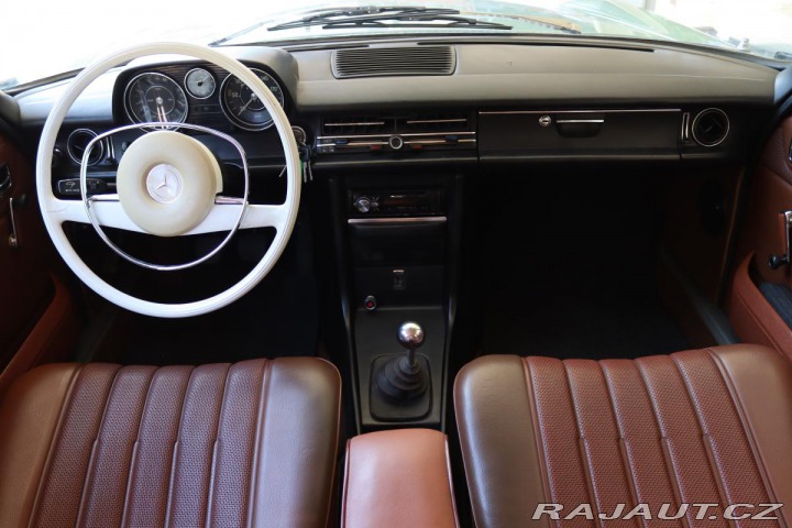 Mercedes-Benz Ostatní modely 115 W115 230.4 manuál 1974
