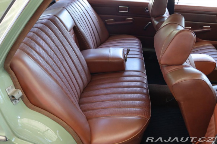 Mercedes-Benz Ostatní modely 115 W115 230.4 manuál 1974