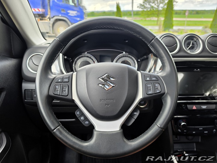 Suzuki Vitara 1.4 Hybrid-4x4-1.MAJ.-PAN 2020
