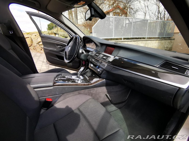 BMW 5 530D XDRIVE TOURING F11 1 2011