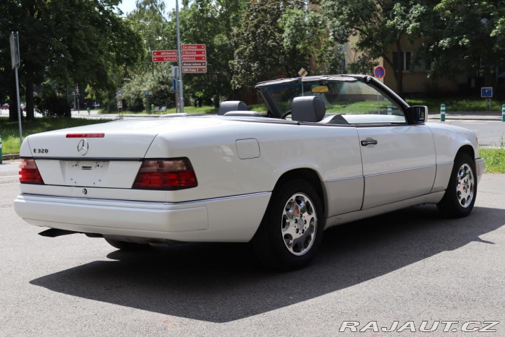 Mercedes-Benz 124 E320 CABRIO 162kW 1995