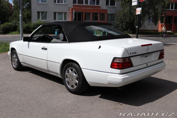Mercedes-Benz 124 E320 CABRIO 162kW 1995