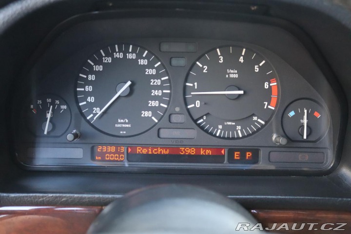 BMW 7 750i V12 E32 220kW 1989