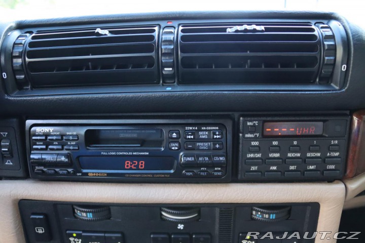 BMW 7 750i V12 E32 220kW 1989