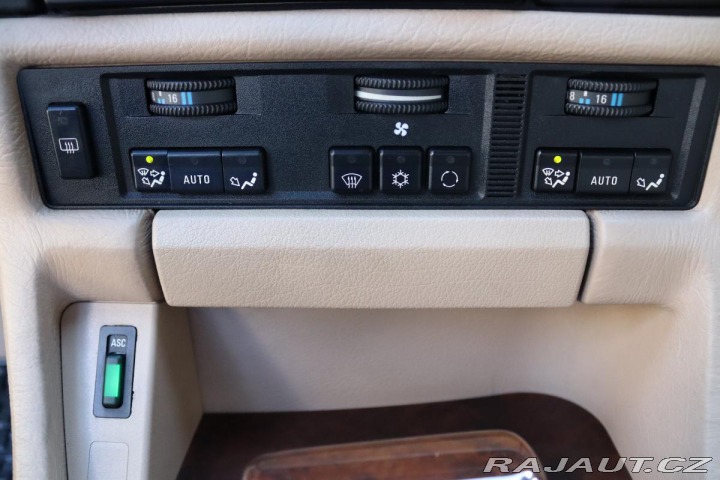 BMW 7 750i V12 E32 220kW 1989