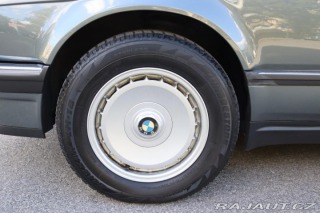 BMW 7 750i V12 E32 220kW 1989