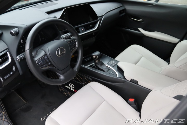 Lexus Ostatní modely UX 250h F-SPORT DESIGN 2.0 135kW 2023
