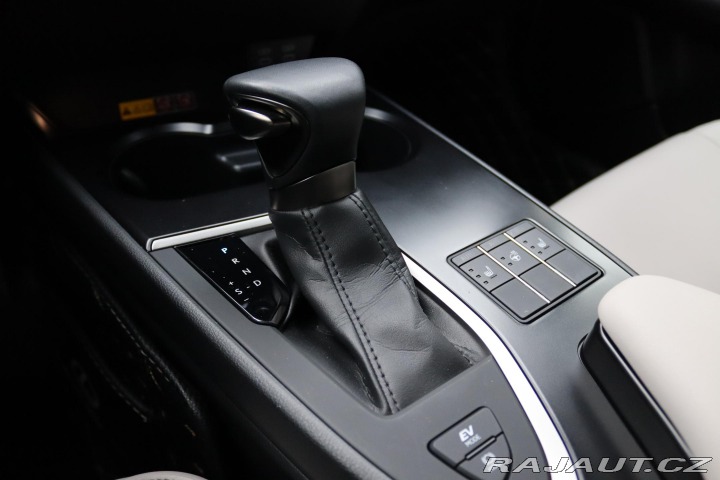 Lexus Ostatní modely UX 250h F-SPORT DESIGN 2.0 135kW 2023