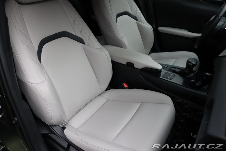 Lexus Ostatní modely UX 250h F-SPORT DESIGN 2.0 135kW 2023