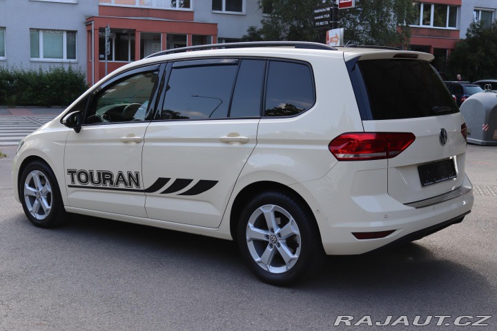 Volkswagen Touran 2.0TDI DSG 85kW 7 MÍST DP 2019