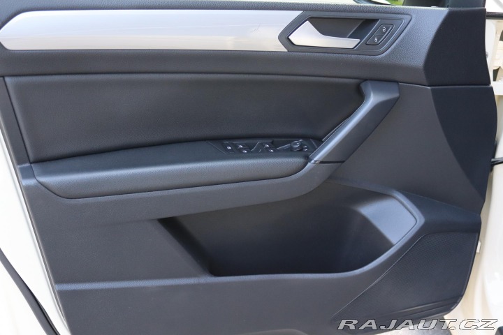 Volkswagen Touran 2.0TDI DSG 85kW 7 MÍST DP 2019