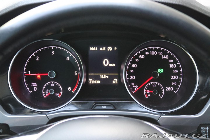 Volkswagen Touran 2.0TDI DSG 85kW 7 MÍST DP 2019