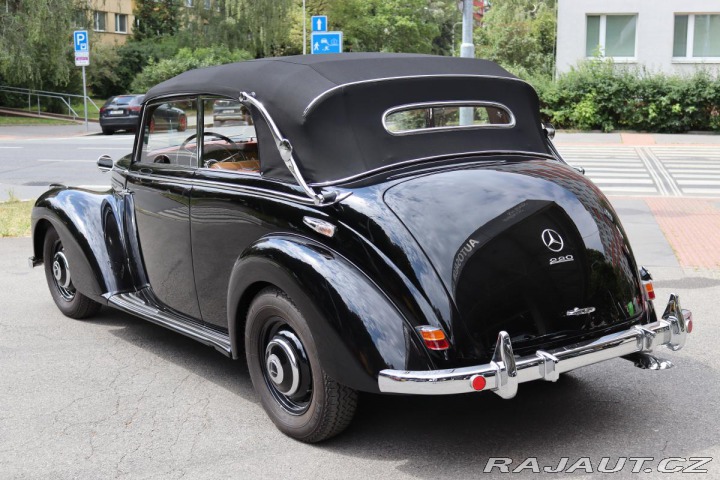 Mercedes-Benz Ostatní modely W187 220B CABRIO 1952