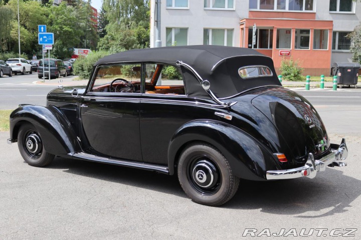 Mercedes-Benz Ostatní modely W187 220B CABRIO 1952