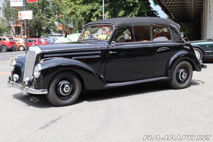 Mercedes-Benz Ostatní modely W187 220B CABRIO 1952