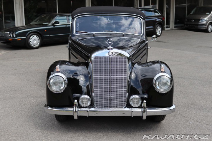 Mercedes-Benz Ostatní modely W187 220B CABRIO 1952