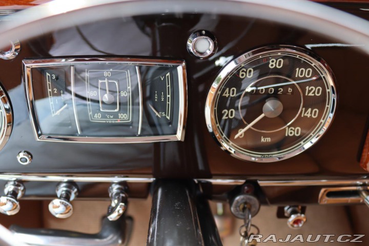Mercedes-Benz Ostatní modely W187 220B CABRIO 1952