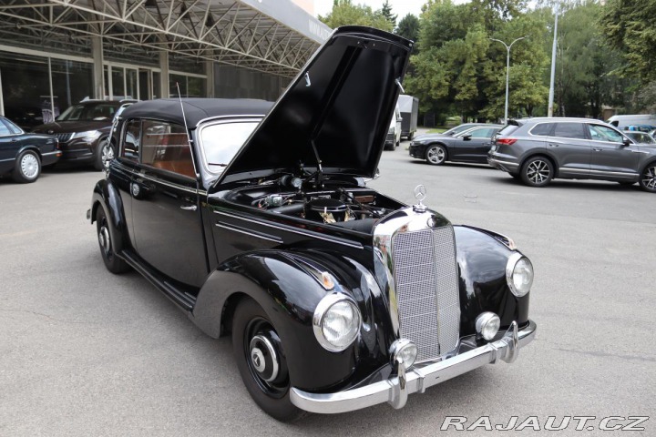 Mercedes-Benz Ostatní modely W187 220B CABRIO 1952