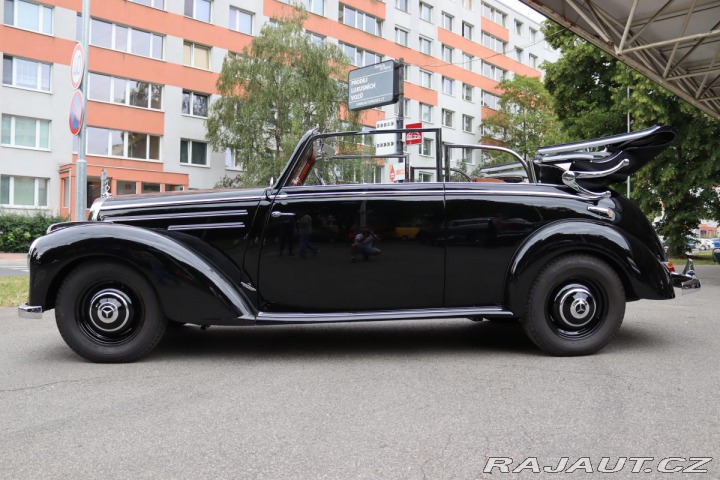 Mercedes-Benz Ostatní modely W187 220B CABRIO 1952