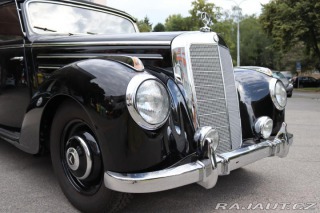 Mercedes-Benz Ostatní modely W187 220B CABRIO 1952
